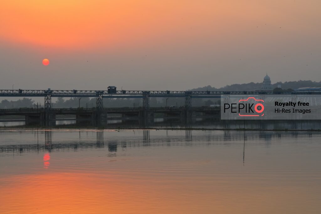 
									Beautiful sunset view from water lake in India