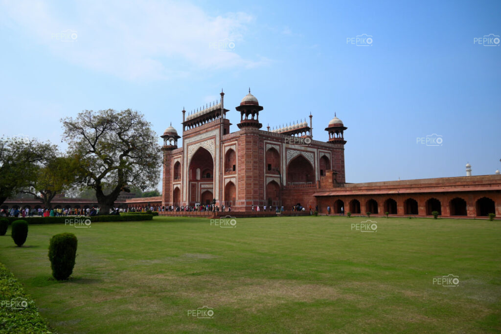 
									Main entry gate of The Taj Mahal in the India